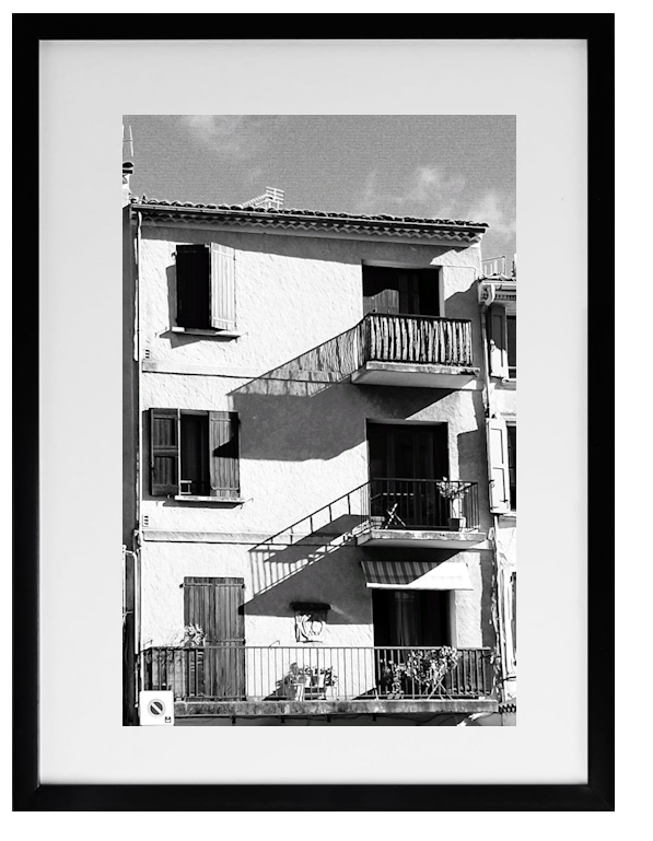 Chromatic balcony